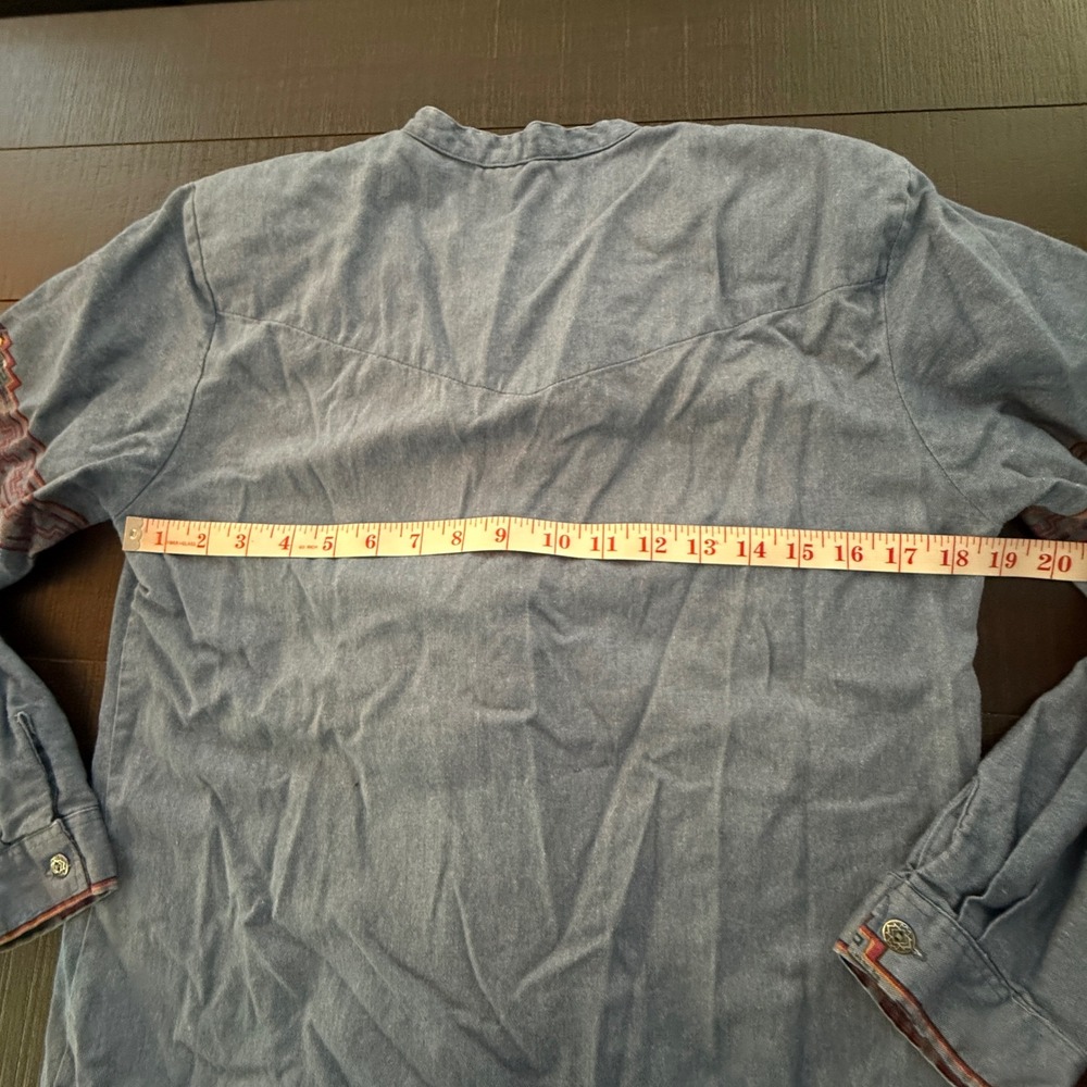 Looney Tunes Western Collection Karman Denim Shirt Women M Taz Daffy Vintage - Picture 6 of 14